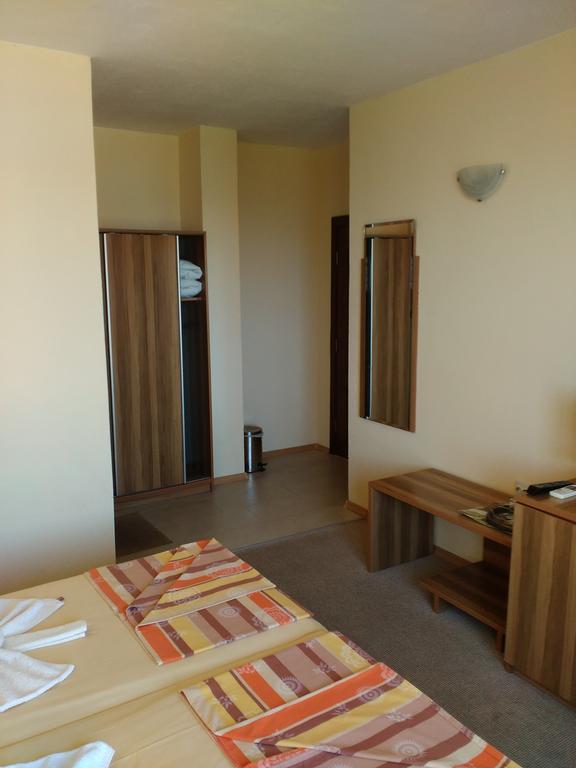 Fits Guest House Primorsko Esterno foto
