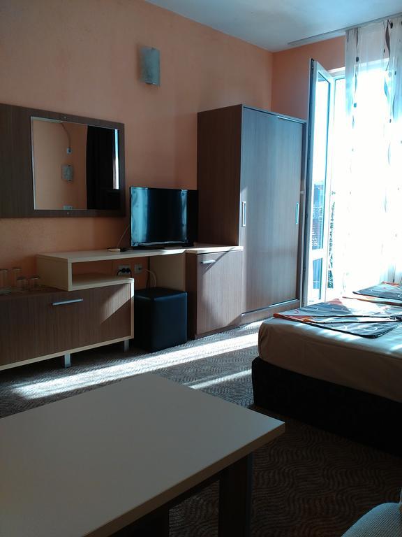 Fits Guest House Primorsko Esterno foto