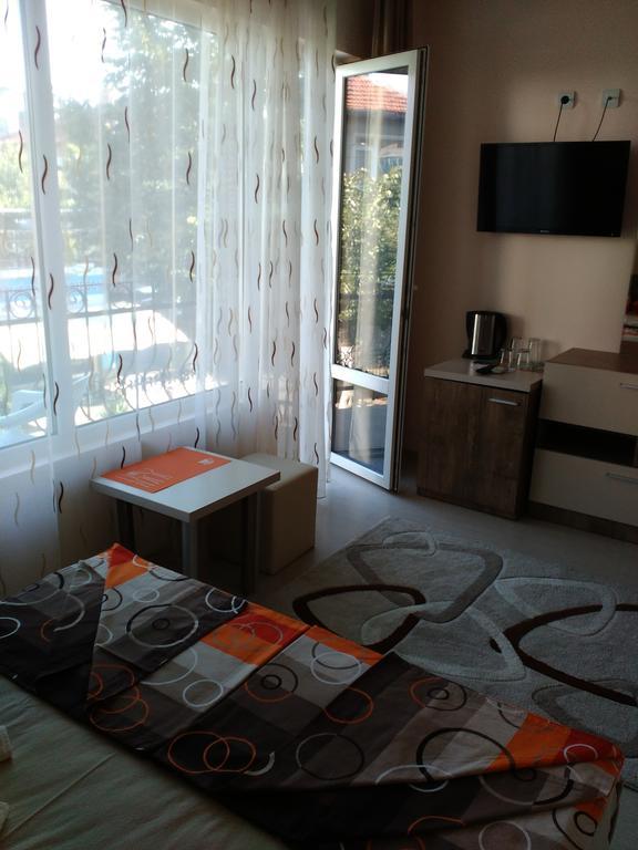 Fits Guest House Primorsko Esterno foto
