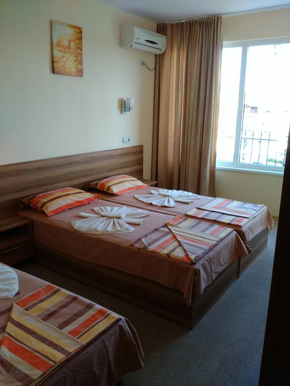 Fits Guest House Primorsko Esterno foto