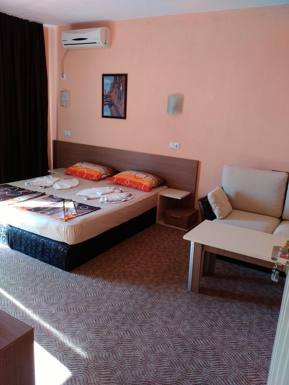 Fits Guest House Primorsko Esterno foto