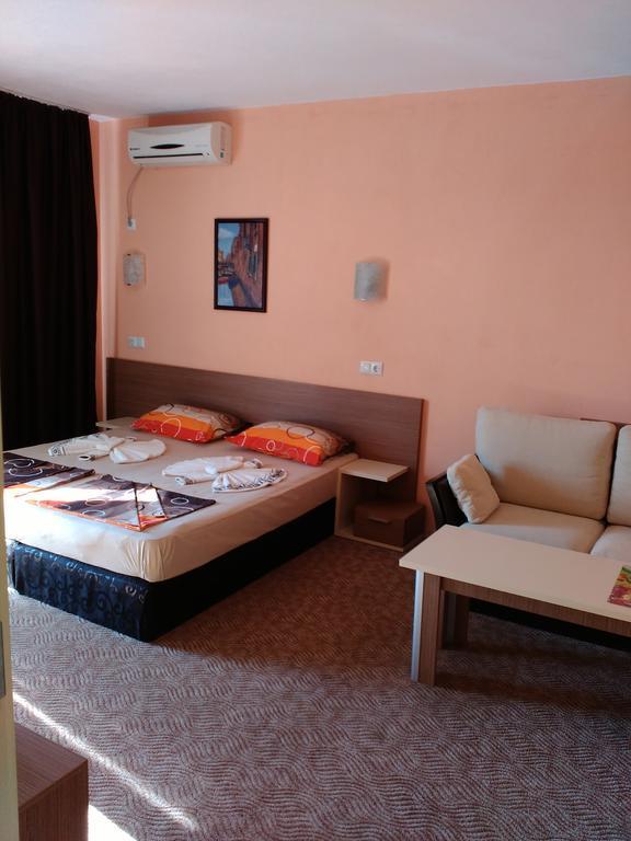 Fits Guest House Primorsko Esterno foto
