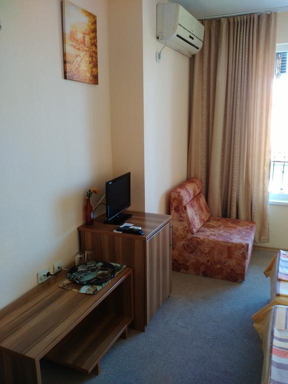 Fits Guest House Primorsko Esterno foto