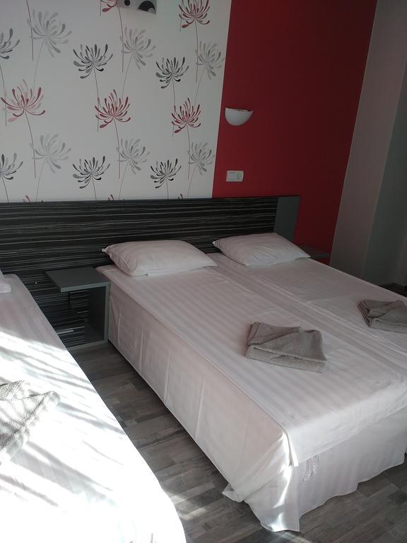Fits Guest House Primorsko Esterno foto
