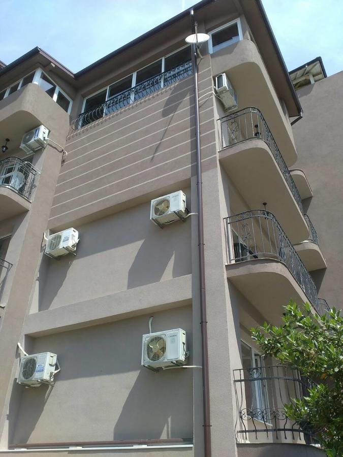 Fits Guest House Primorsko Esterno foto